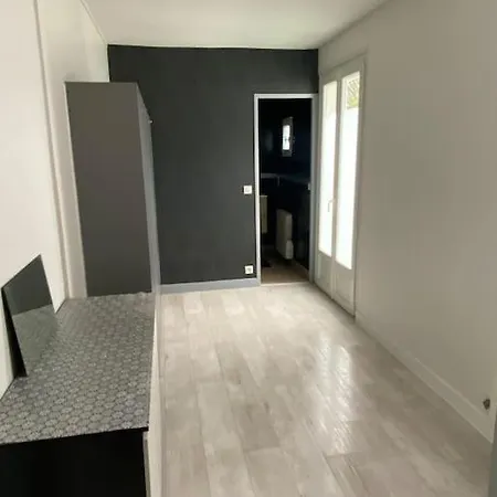 Chaleureux Avec Terrasse En Centre Proche Appartamento